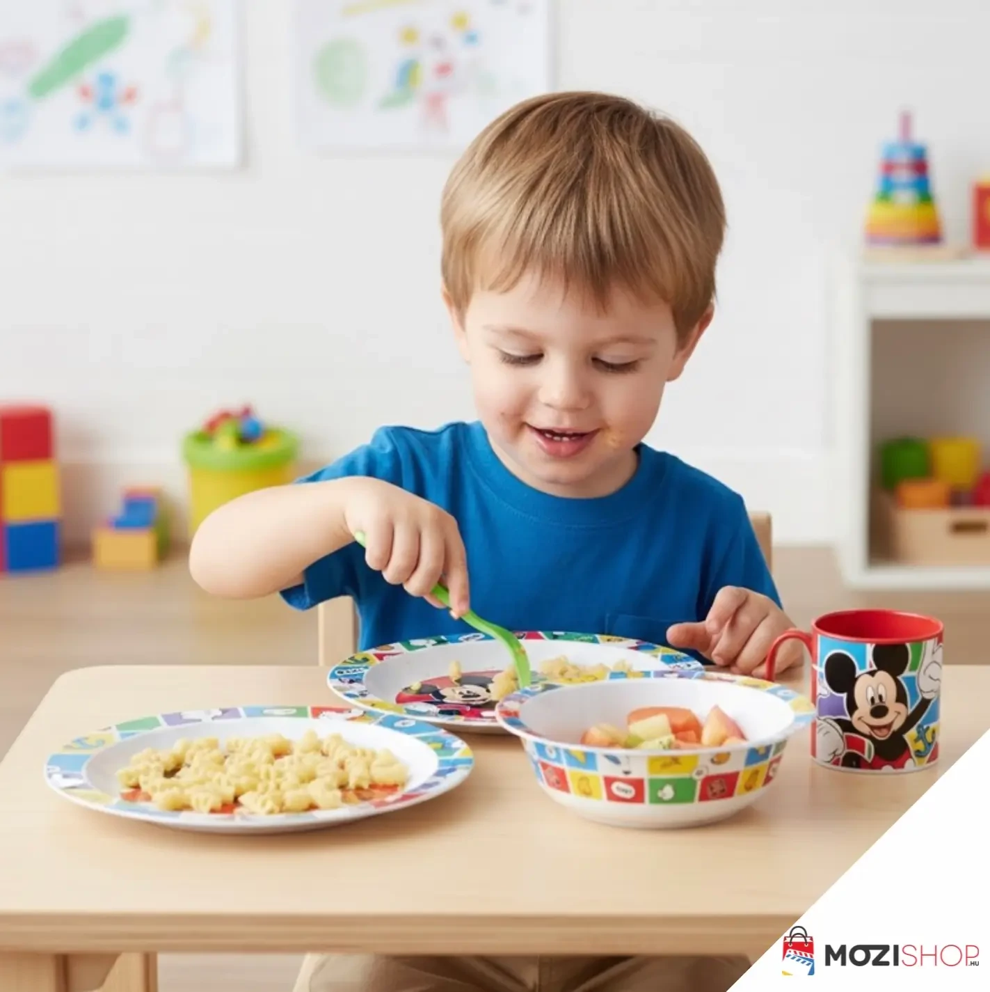 Disney Mickey étkészlet, műanyag micro szett bögrével 265 ml - Better Together