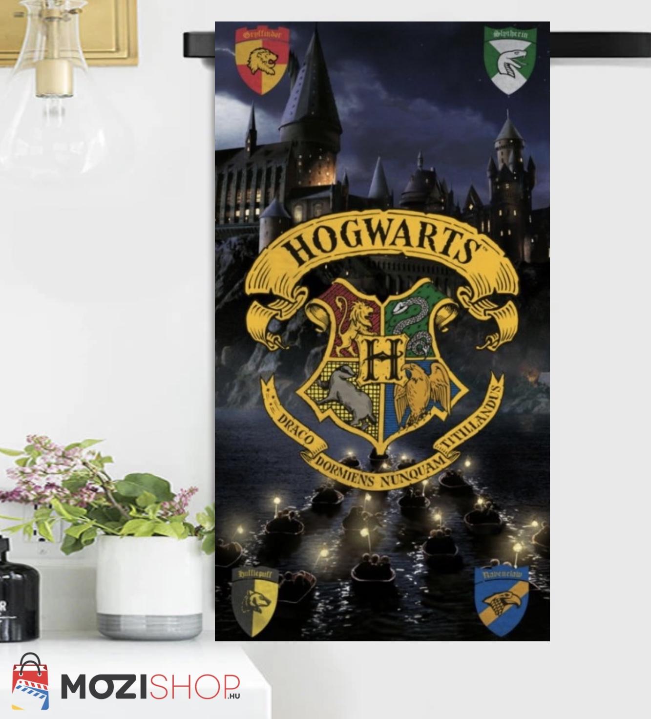 Harry Potter törölköző fürdőlepedő Hogwarts logó