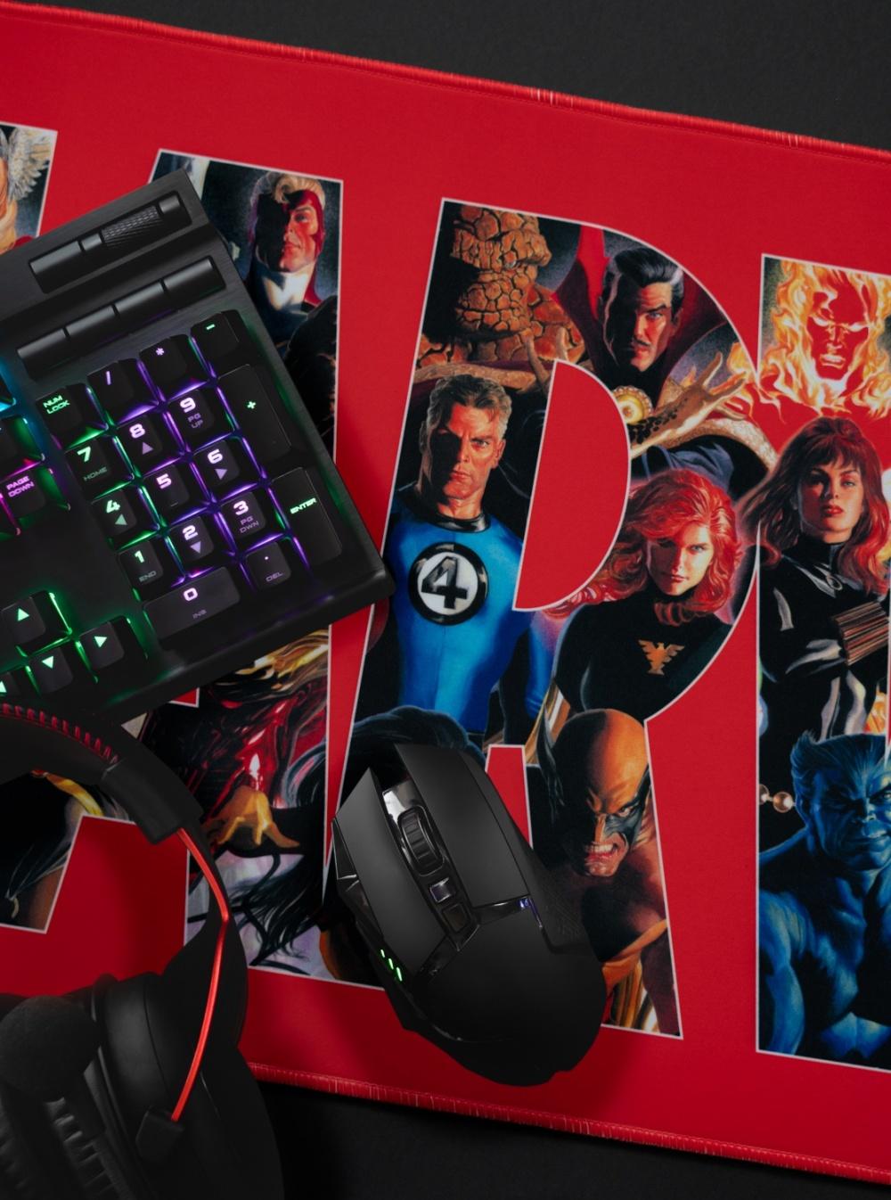 Marvel XL Gaming egérpad Timeless Avengers